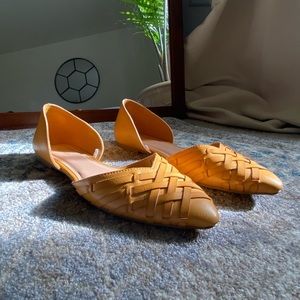SPRING CLEANING SALE! yellow D’orsay flats leather